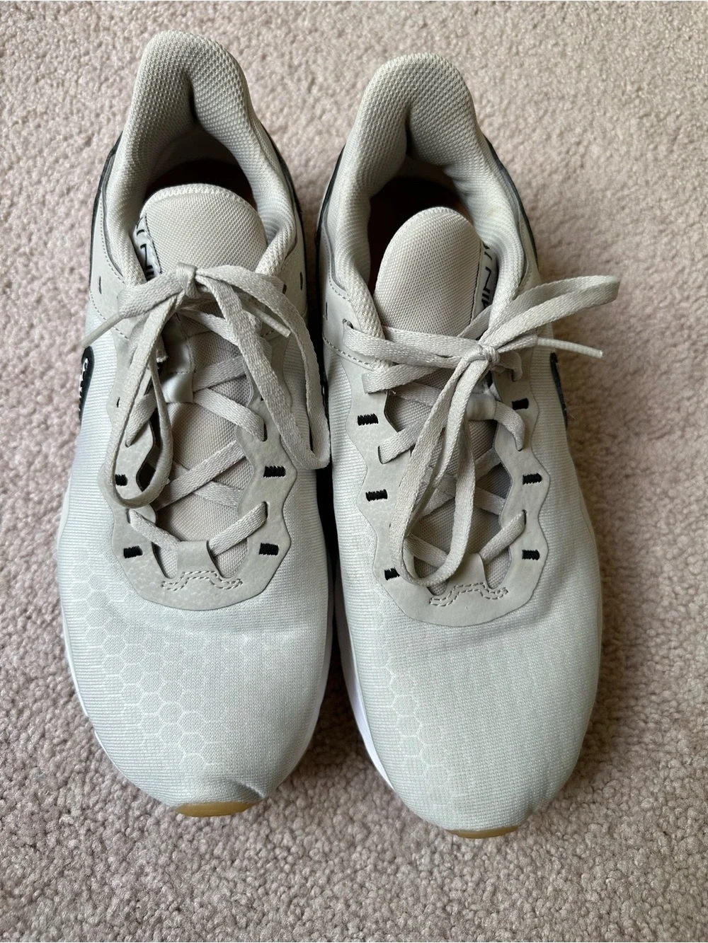 Nike Women's Legend Essential 2 Premium Training Sneakers size 10